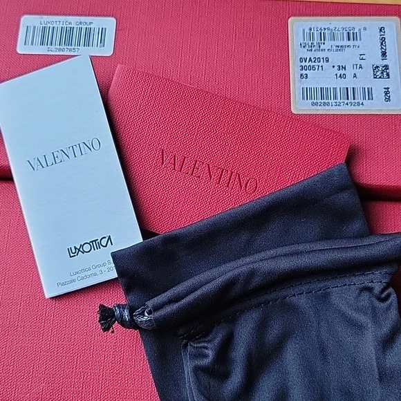 COPY NWT Valentino COMPLETE Rockstud Aviator Cat Eye Sunglasses.